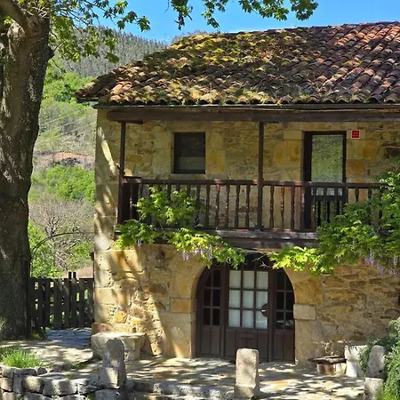 Vakantiehuis Cozy House In Luena, 75 M² With Mountain View