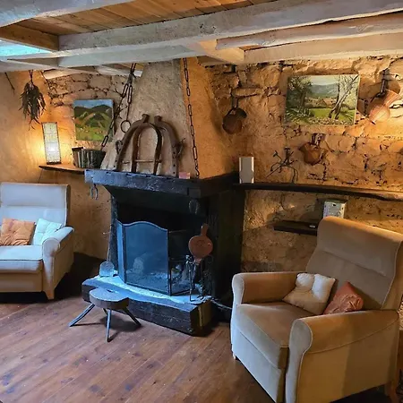 Cozy House In Luena, 75 M² With Mountain View Cuena