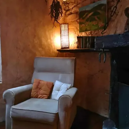 Vakantiehuis Cozy House In Luena, 75 M² With Mountain View Cuena