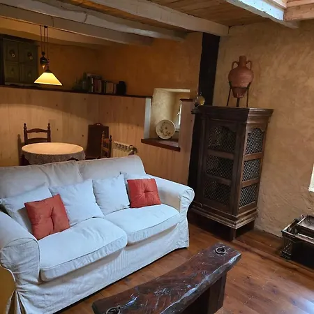 Cozy House In Luena, 75 M² With Mountain View * Cuena