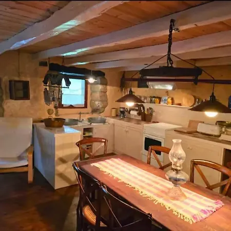 Vakantiehuis Cozy House In Luena, 75 M² With Mountain View