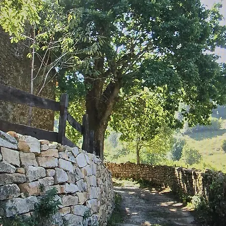 Cozy House In Luena, 75 M² With Mountain View Cuena