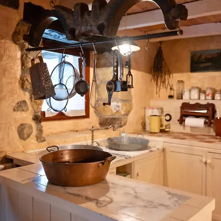 Cozy House In Luena, 75 M² With Mountain View Vakantiehuis Cuena