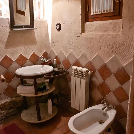 Cozy House In Luena, 75 M² With Mountain View Cuena