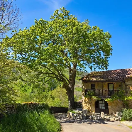 Vakantiehuis Cozy House In Luena, 75 M² With Mountain View