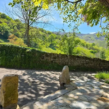 Cozy House In Luena, 75 M² With Mountain View Vakantiehuis *