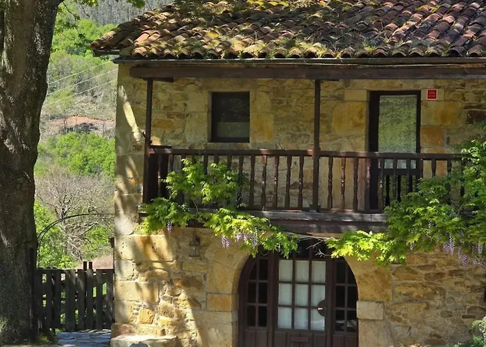 別荘 Cozy House In Luena, 75 M² With Mountain View