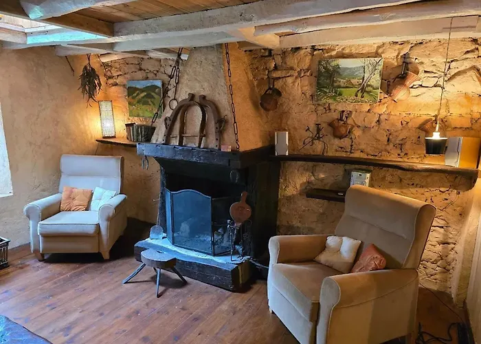 Cozy House In Luena, 75 M² With Mountain View Cuena