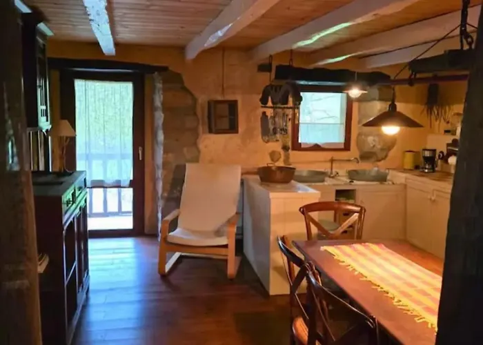 Cozy House In Luena, 75 M² With Mountain View 別荘